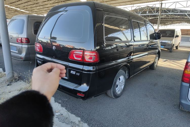 Used FORTHING Lingzhi 2022 Striving Version M5L 1.6L Base Model 9-Seater Exterior 6