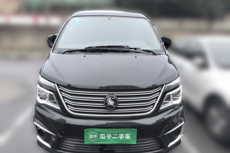 Used FORTHING Lingzhi 2022 M5L 2.0L Utility Model 7 Seats Front