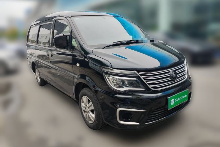 Used FORTHING Lingzhi 2022 M5L 1.6L Utility Model 7 Seats Front Right 45 Deg