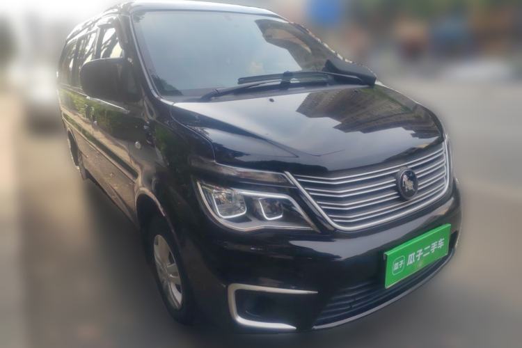 Used FORTHING Lingzhi 2022 M5L 1.6L Utility Model 7 Seats Front Right 45 Deg