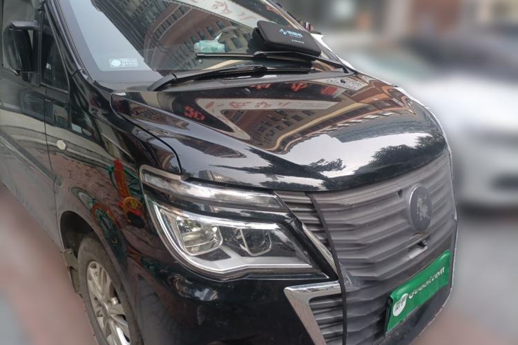 Used FORTHING Lingzhi 2022 Striving Version M5L 2.0L Luxury 7-Seater Front Right 45 Deg