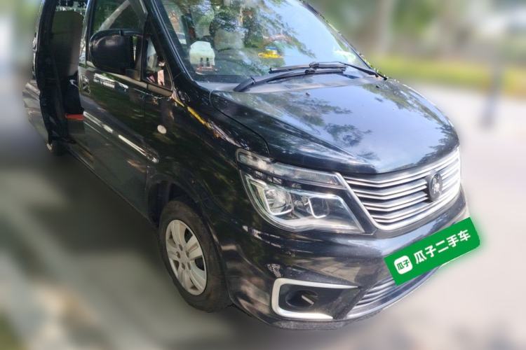 Used FORTHING Lingzhi 2022 M5L 1.6L Utility Model 7 Seats Front Right 45 Deg
