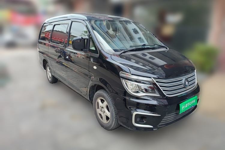 Used FORTHING Lingzhi 2022 M5 1.6L Practical 7-Seater Front Right 45 Deg