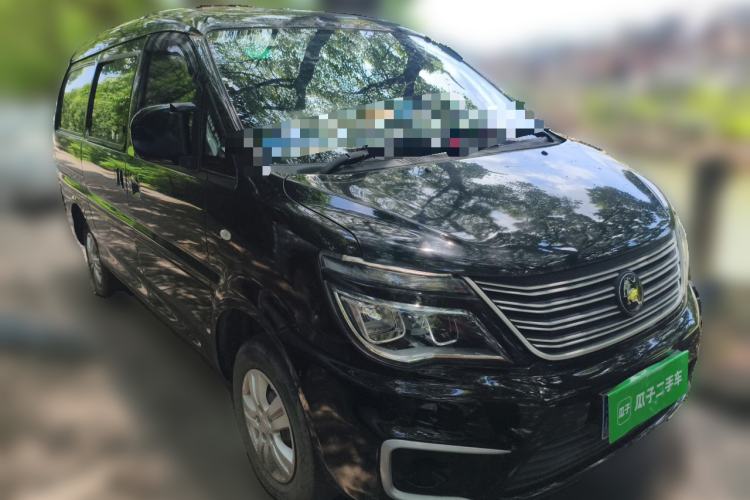 Used FORTHING Lingzhi 2022 M5 1.6L Practical 7-Seater Front Right 45 Deg