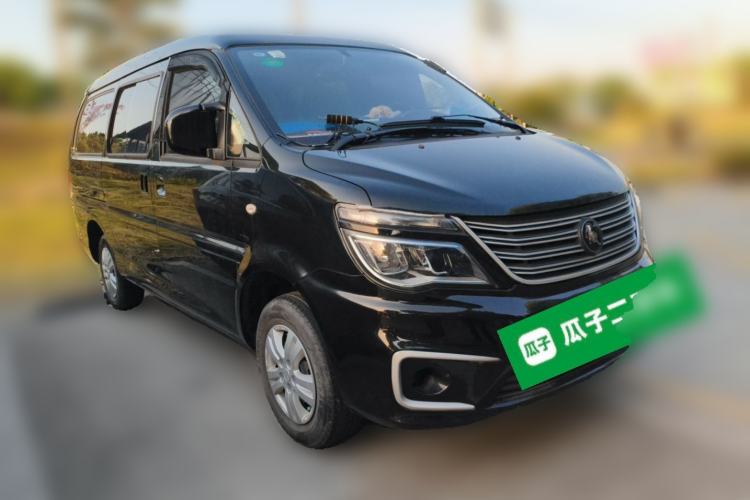Used FORTHING Lingzhi 2022 M5 1.6L Practical 7-Seater Front Right 45 Deg