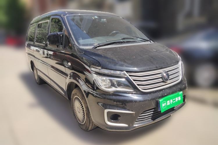 Used FORTHING Lingzhi 2022 M5L 1.6L Utility Model 7 Seats Front Right 45 Deg