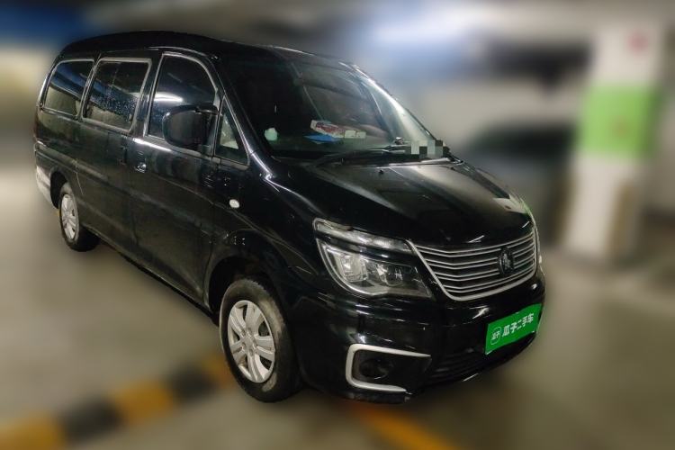 Used FORTHING Lingzhi 2022 M5L 1.6L Utility Model 7 Seats Front Right 45 Deg