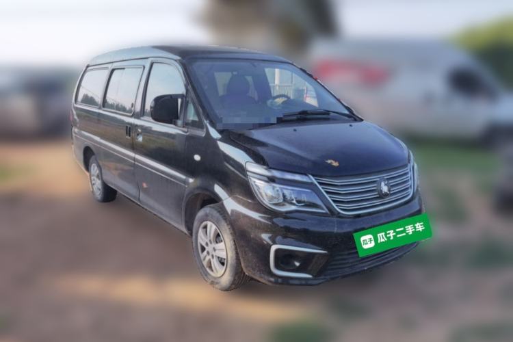 Used FORTHING Lingzhi 2022 M5 1.6L Practical 7-Seater Front Right 45 Deg