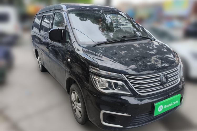 Used FORTHING Lingzhi 2022 M5L 1.6L Utility Model 7 Seats Front Right 45 Deg