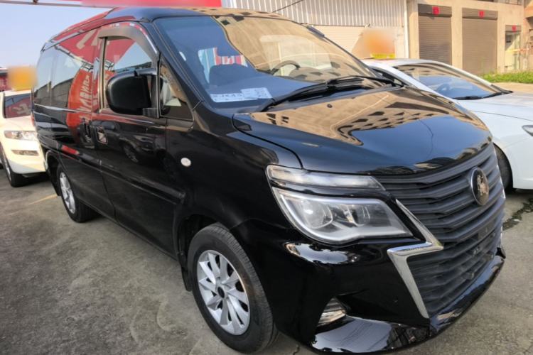 Used FORTHING Lingzhi 2022 Entry-Level M5 1.6L Luxury Version 7 Seats Front Right 45 Deg