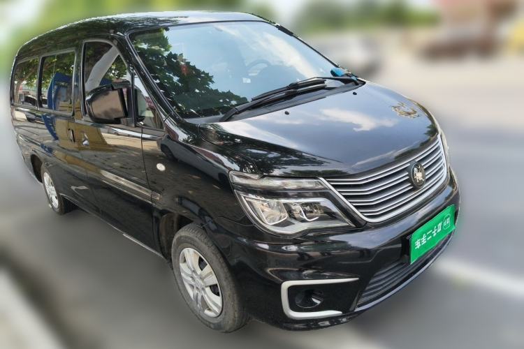 Used FORTHING Lingzhi 2022 M5 1.6L Practical 7-Seater Front Right 45 Deg