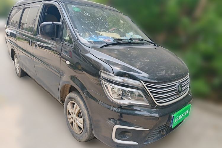 Used FORTHING Lingzhi 2022 M5L 1.6L Utility Model 7 Seats Front Right 45 Deg