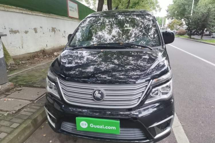 Used FORTHING Lingzhi 2022 M5L 1.6L Utility Model 7 Seats Front