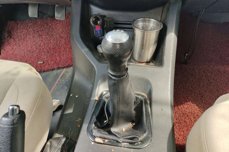 Used FORTHING Lingzhi 2022 M5 1.6L Practical Model 5 Seats Gear Lever