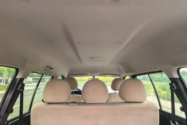 Used FORTHING Lingzhi 2022 M5 1.6L Practical Model 5 Seats Headliner