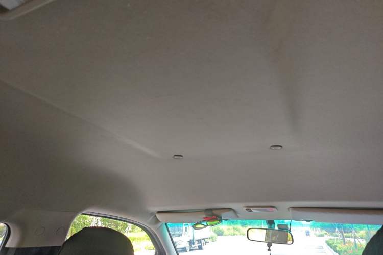 Used FORTHING Lingzhi 2022 M5 1.6L Practical Model 5 Seats Headliner