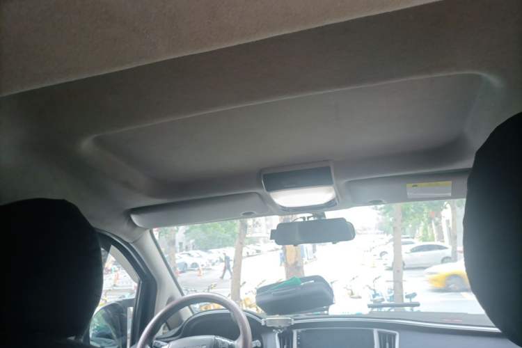 Used FORTHING Lingzhi 2022 Striving Version M5L 2.0L Luxury 7-Seater Headliner