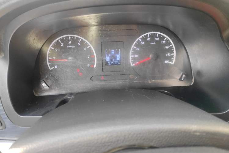 Used FORTHING Lingzhi 2022 M5L 1.6L Utility Model 7 Seats Instrument Cluster