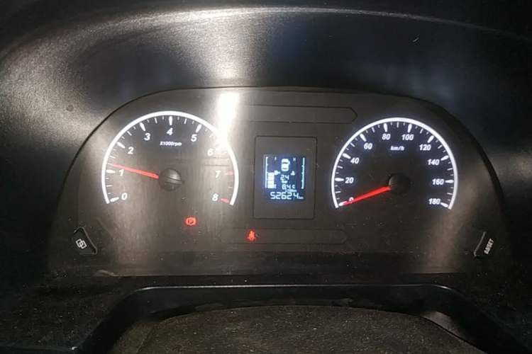Used FORTHING Lingzhi 2022 M5 1.6L Practical Model 5 Seats Instrument Cluster