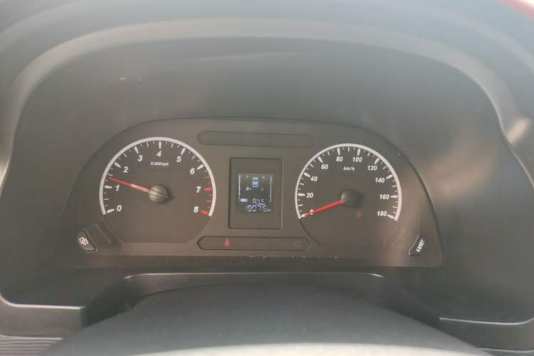 Used FORTHING Lingzhi 2022 M5 1.6L Practical Model 5 Seats Instrument Cluster