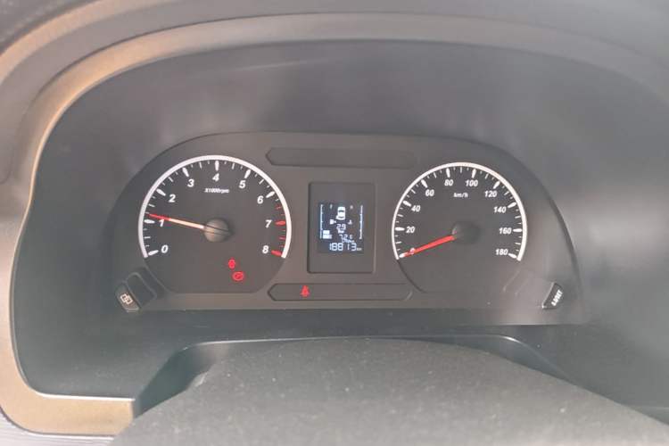 Used FORTHING Lingzhi 2022 M5 1.6L Practical Model 5 Seats Instrument Cluster