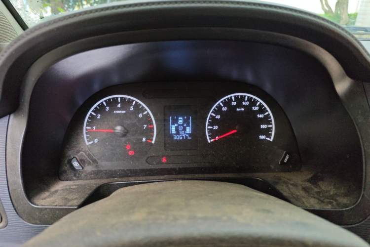 Used FORTHING Lingzhi 2022 M5L 1.6L Utility Model 7 Seats Instrument Cluster