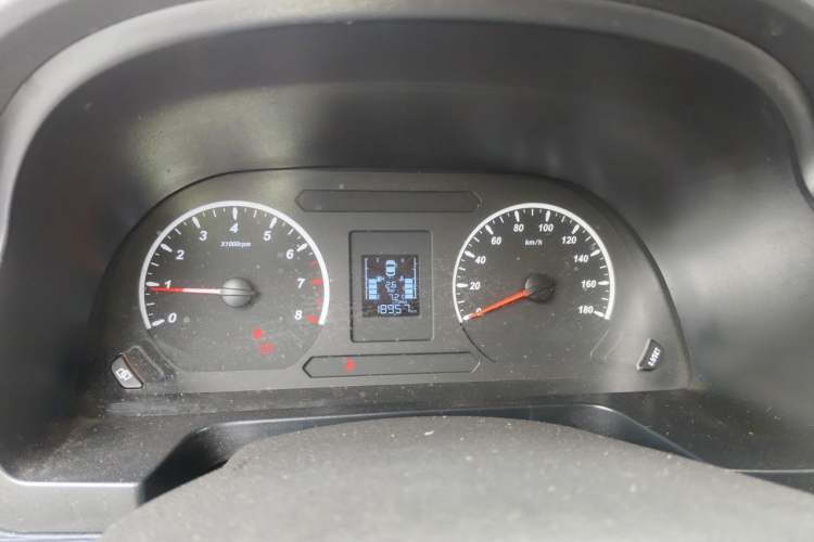 Used FORTHING Lingzhi 2022 M5 1.6L Practical Model 5 Seats Instrument Cluster