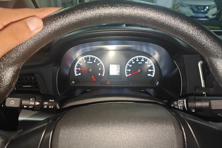 Used FORTHING Lingzhi 2022 M5L 1.6L Utility Model 7 Seats Instrument Cluster