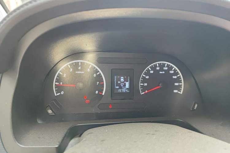 Used FORTHING Lingzhi 2022 M5 1.6L Practical 7-Seater Instrument Cluster