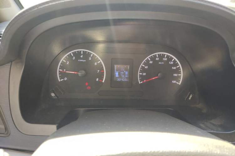 Used FORTHING Lingzhi 2022 M5L 1.6L Utility Model 7 Seats Instrument Cluster