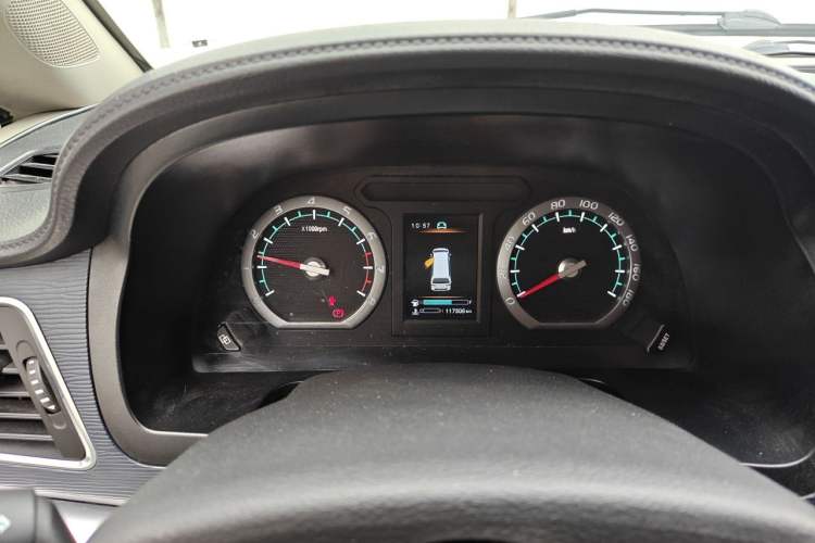 Used FORTHING Lingzhi 2022 Striving Version M5L 1.6L Luxury 7-Seater Instrument Cluster