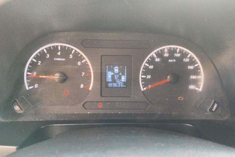 Used FORTHING Lingzhi 2022 M5 1.6L Practical Model 5 Seats Instrument Cluster