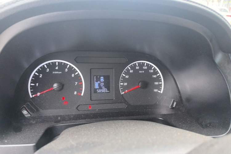 Used FORTHING Lingzhi 2022 M5L 1.6L Utility Model 7 Seats Instrument Cluster