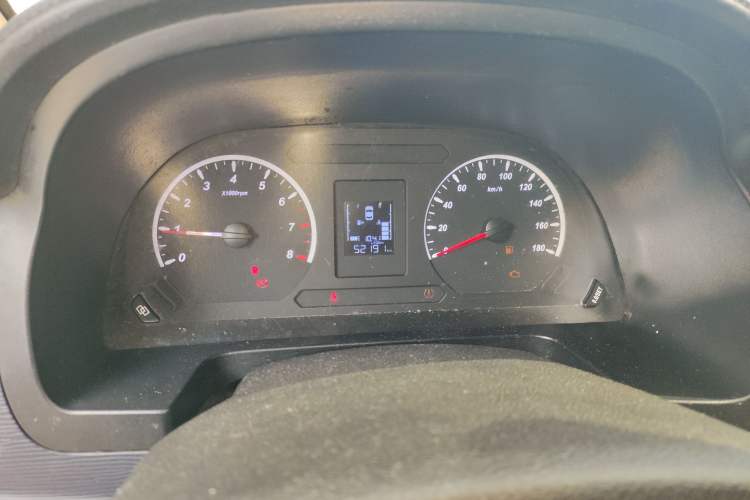 Used FORTHING Lingzhi 2022 M5 1.6L Practical Model 5 Seats Instrument Cluster