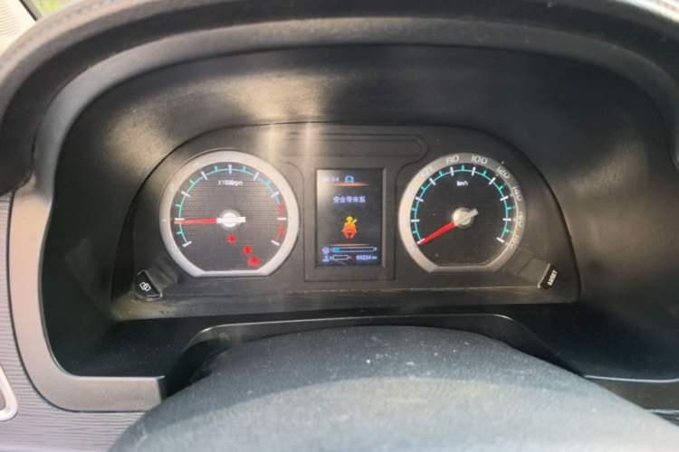 Used FORTHING Lingzhi 2022 Entry-Level M5 1.6L Luxury Version 7 Seats Instrument Cluster