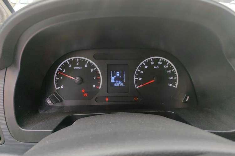 Used FORTHING Lingzhi 2022 M5 1.6L Practical Model 5 Seats Instrument Cluster