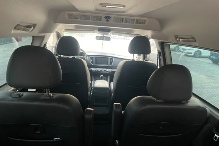 Used FORTHING Lingzhi 2022 Striving Version M5L 1.6L Luxury 7-Seater Interior 2