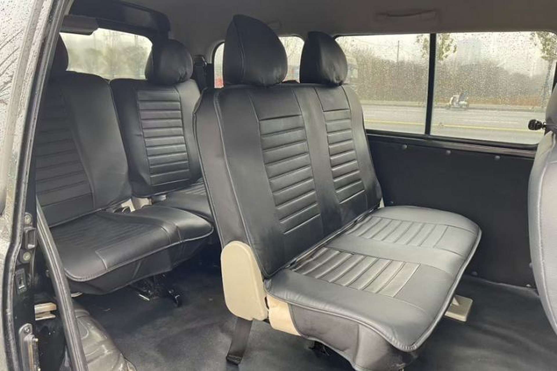 Used FORTHING Lingzhi 2022 M5 1.6L Practical 7-Seater Interior 3