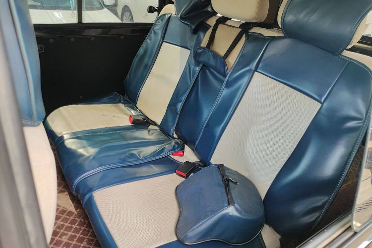 Used FORTHING Lingzhi 2022 M5 1.6L Practical Model 5 Seats Interior 4