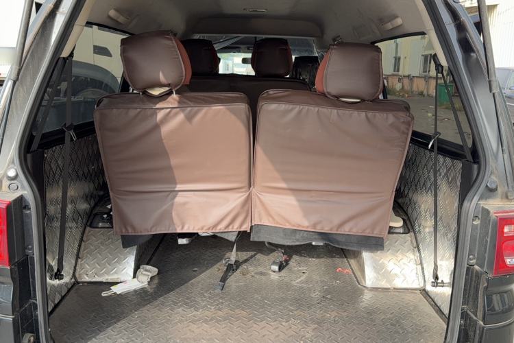 Used FORTHING Lingzhi 2022 M5L 1.6L Utility Model 7 Seats Interior 7