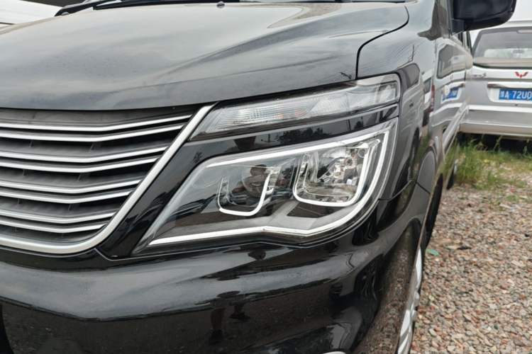 Used FORTHING Lingzhi 2022 M5L 1.6L Utility Model 7 Seats Left Front Headlight