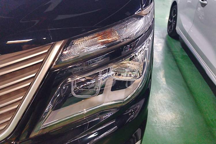 Used FORTHING Lingzhi 2022 M5L 1.6L Utility Model 7 Seats Left Front Headlight