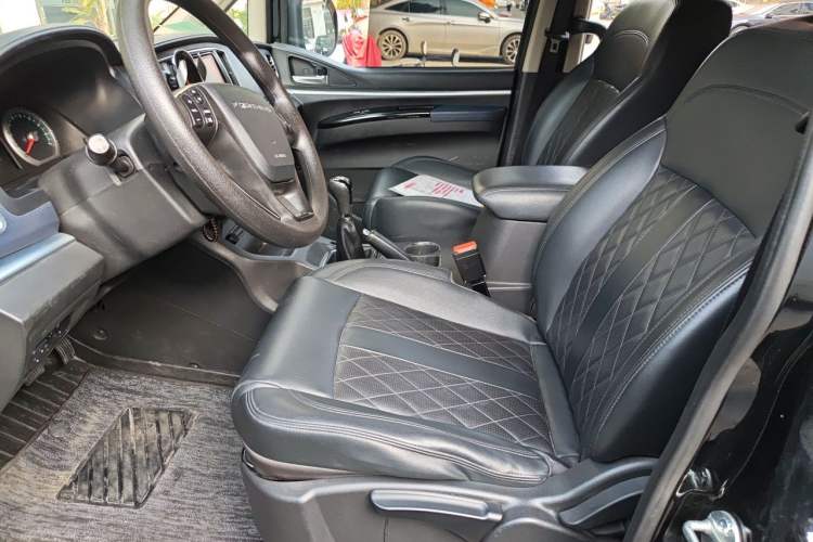 Used FORTHING Lingzhi 2022 Striving Version M5L 1.6L Luxury 7-Seater Left Front Seat