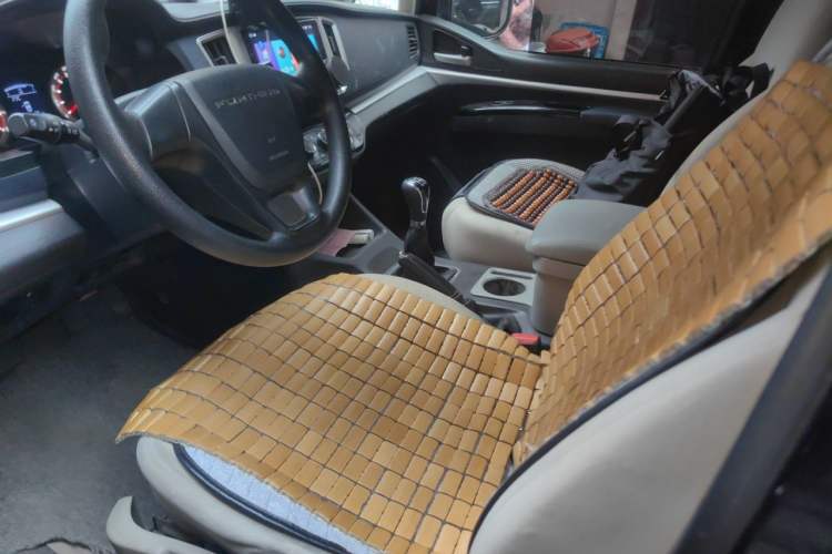 Used FORTHING Lingzhi 2022 M5L 1.6L Utility Model 7 Seats Left Front Seat