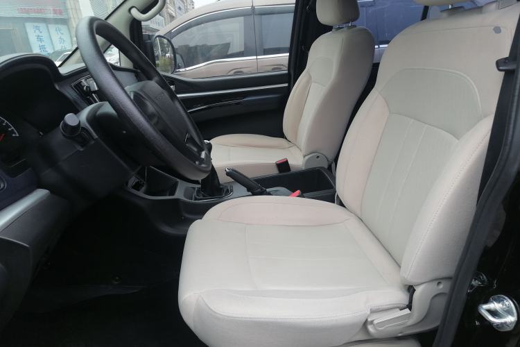 Used FORTHING Lingzhi 2022 M5 1.6L Practical 7-Seater Left Front Seat
