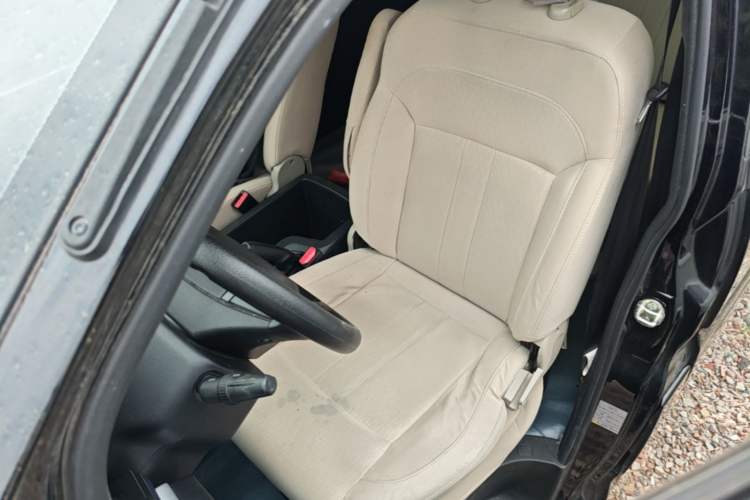 Used FORTHING Lingzhi 2022 M5L 1.6L Utility Model 7 Seats Left Front Seat