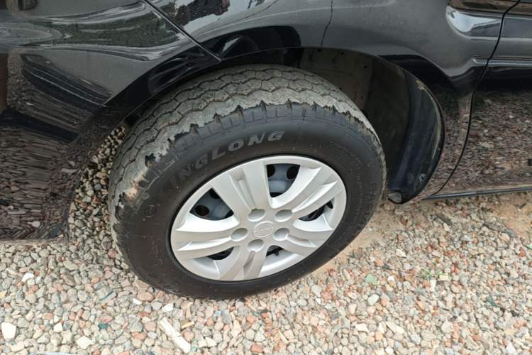 Used FORTHING Lingzhi 2022 M5L 1.6L Utility Model 7 Seats Left Front Wheel Hub