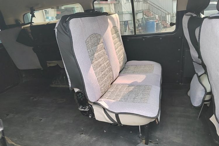 Used FORTHING Lingzhi 2022 M5L 1.6L Utility Model 7 Seats Left Rear Seat