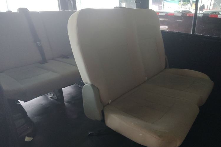 Used FORTHING Lingzhi 2022 Striving Version M5L 1.6L Base Model 7 Seats Left Rear Seat