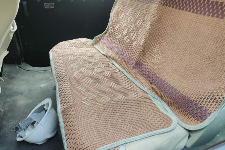 Used FORTHING Lingzhi 2022 Striving Version M5L 1.6L Base Model 7 Seats Left Rear Seat